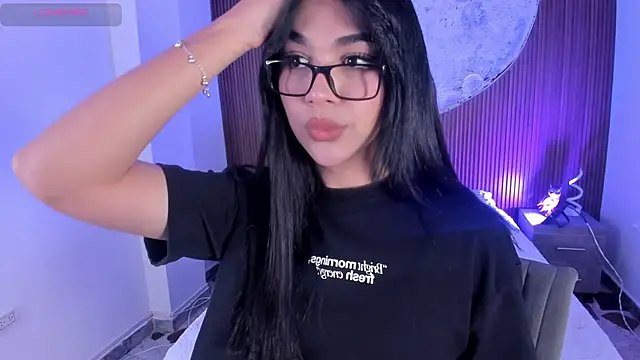 RoseCassie online show from 01-07-26, 01:49