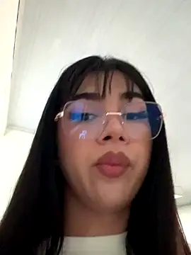 RoseCassie online show from 11-08-25, 01:03