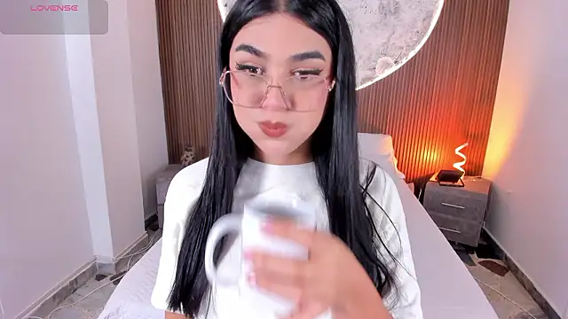 RoseCassie online show from 02-02-26, 01:54