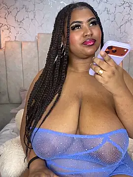 Snapshot of AinaraJimenez chatting on 02-17-26, 08:11 AinaraJimenez online show from 02-17-26, 08:11