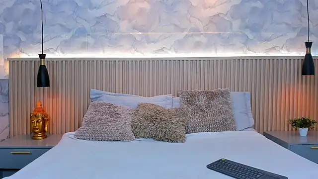 AinaraJimenez online show from 10-08-25, 09:37