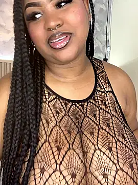 Snapshot of AinaraJimenez chatting on 01-16-26, 06:01 AinaraJimenez online show from 01-16-26, 06:01