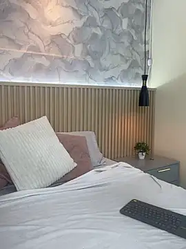 AinaraJimenez online show from 12-21-25, 07:48