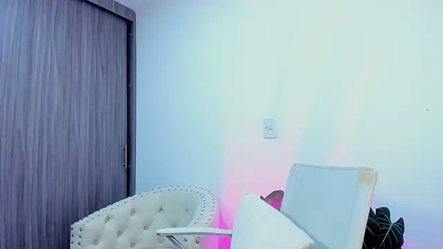 Sara Leblanc online show from 09-26-25, 03:08