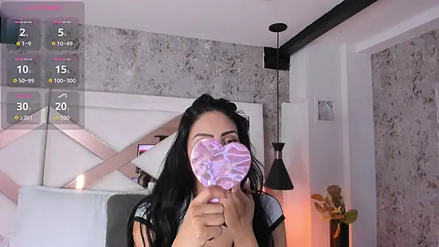 Snapshot of yessica_monteiro chatting on 10-23-25, 12:15 yessica monteiro online show from 10-23-25, 12:15