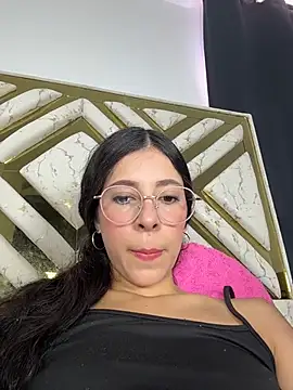 Snapshot of evaFiore chatting on 06-19-26, 06:58 evaFiore online show from 06-19-26, 06:58