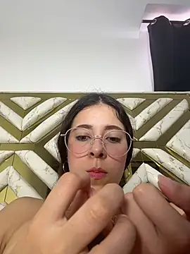 Snapshot of evaFiore chatting on 07-12-26, 07:15 evaFiore online show from 07-12-26, 07:15
