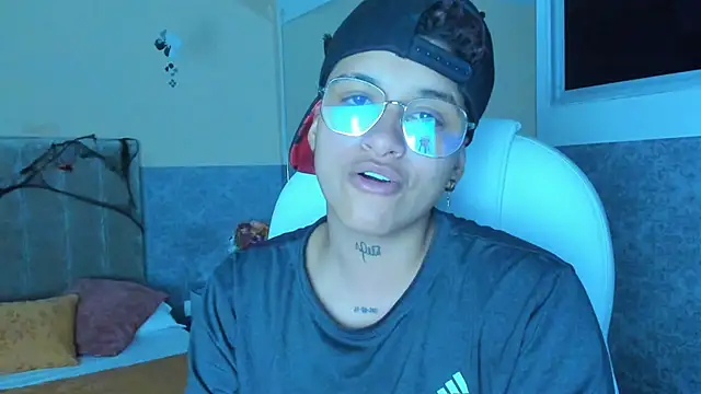 Dominick jones online show from 10-15-25, 04:44