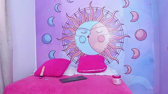 Mariana 16  online show from 10-18-25, 02:41