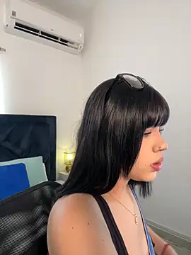 Lily Woodz online show from 03-10-26, 07:07