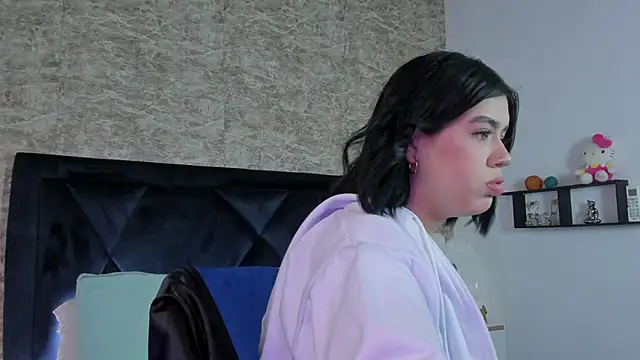 Lily Woodz online show from 12-02-25, 07:15