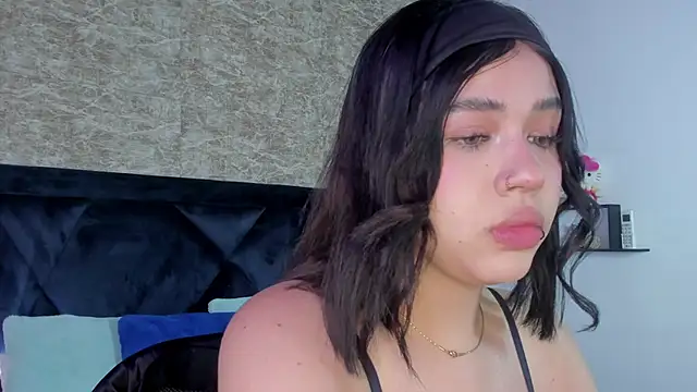 Lily Woodz online show from 11-08-25, 07:17