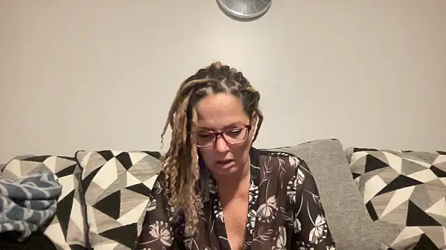 Snapshot of skarfos1babe69 chatting on 12-30-24, 04:42 skarfos1babe69 online show from 12-30-24, 04:42