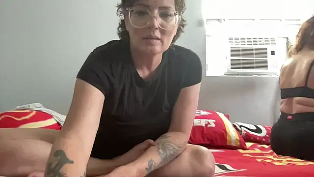 skarfos1babe69 online show from 04-22-26, 06:36