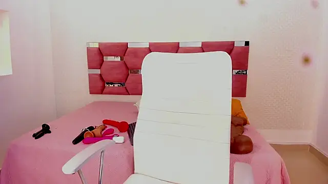 celeste smmith  online show from 11-17-25, 11:14