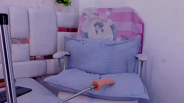 celeste smmith  online show from 09-20-25, 08:03