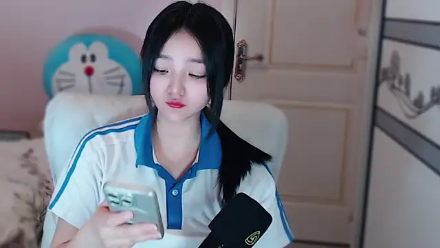 xiao-xiao-D online show from 03-11-25, 03:23
