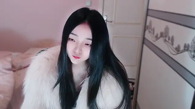 xiao-xiao-D online show from 10-24-25, 09:19