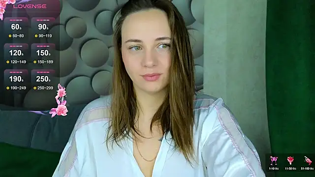 Snapshot of Cute_smile_sharon chatting on 10-11-25, 02:34 Cute smile sharon online show from 10-11-25, 02:34