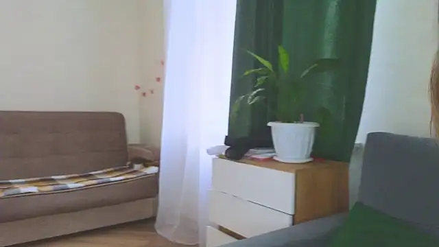 Snapshot of Cute_smile_sharon chatting on 03-02-25, 02:41 Cute smile sharon online show from 03-02-25, 02:41