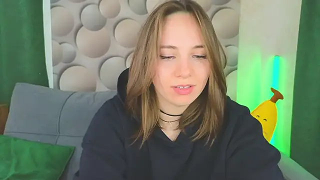 Snapshot of Cute_smile_sharon chatting on 03-17-25, 06:07 Cute smile sharon online show from 03-17-25, 06:07