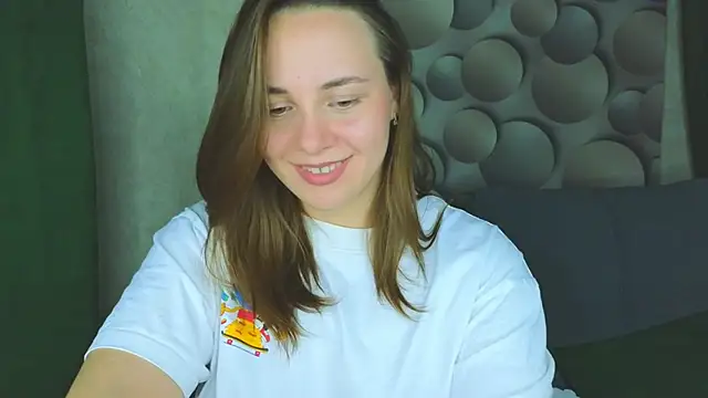 Snapshot of Cute_smile_sharon chatting on 09-20-25, 03:17 Cute smile sharon online show from 09-20-25, 03:17