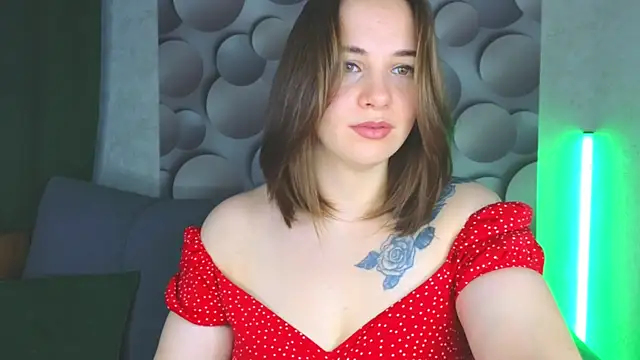 Snapshot of Cute_smile_sharon chatting on 02-14-25, 02:07 Cute smile sharon online show from 02-14-25, 02:07