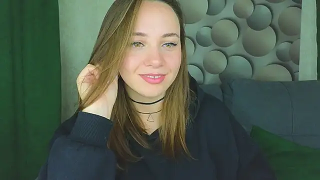 Snapshot of Cute_smile_sharon chatting on 09-12-25, 04:45 Cute smile sharon online show from 09-12-25, 04:45