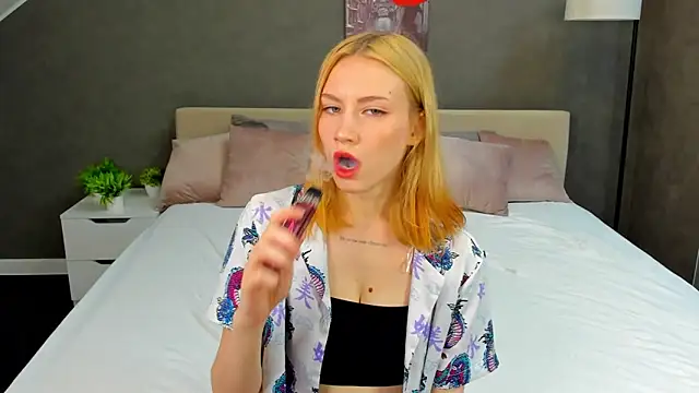 Mollly Rouge online show from 03-21-25, 12:29