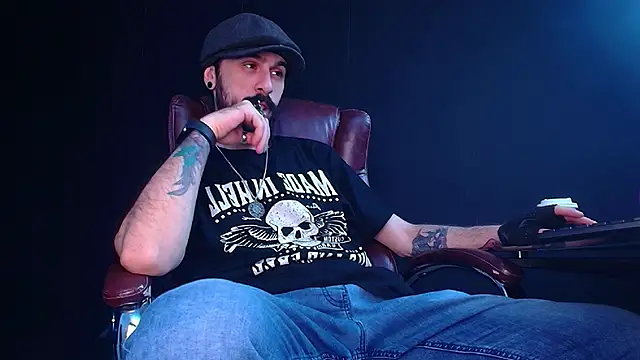 AxelColton online show from 11-26-25, 06:02