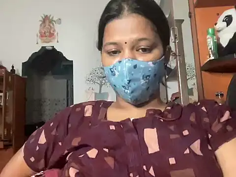 Snapshot of Tamil_Sanjana_ chatting on 09-17-25, 11:29 Tamil Sanjana  online show from 09-17-25, 11:29