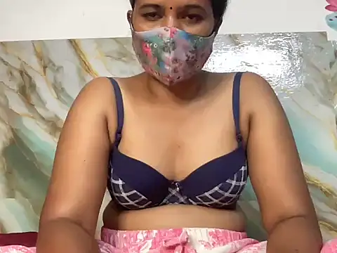 Tamil Sanjana  online show from 10-31-25, 01:19