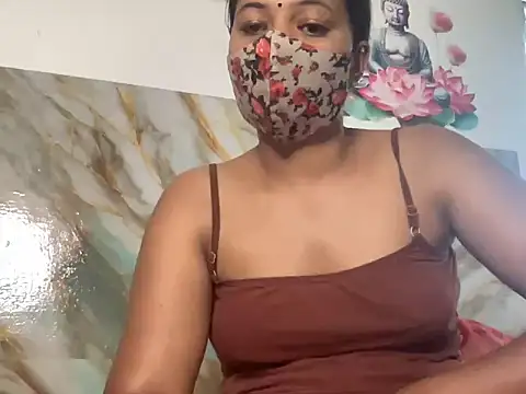 Snapshot of Tamil_Sanjana_ chatting on 10-12-25, 02:35 Tamil Sanjana  online show from 10-12-25, 02:35