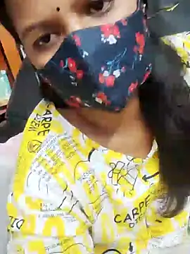 Snapshot of Tamil_Sanjana_ chatting on 03-19-25, 04:13 Tamil Sanjana  online show from 03-19-25, 04:13