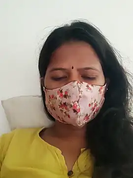 Snapshot of Tamil_Sanjana_ chatting on 03-03-25, 06:31 Tamil Sanjana  online show from 03-03-25, 06:31