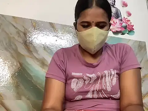 Snapshot of Tamil_Sanjana_ chatting on 10-17-25, 12:07 Tamil Sanjana  online show from 10-17-25, 12:07
