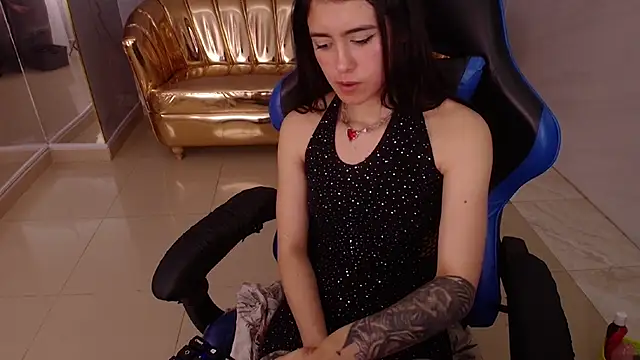 honey torres sub online show from 11-22-25, 01:37