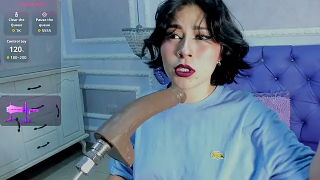 Lily Martinez online show from 11-02-25, 07:46