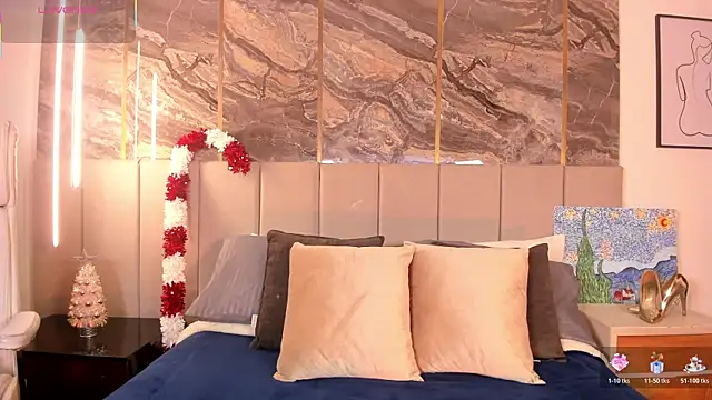 Snapshot of Sienna_Blake_ chatting on 11-28-25, 08:53 Sienna Blake online show from 11-28-25, 08:53