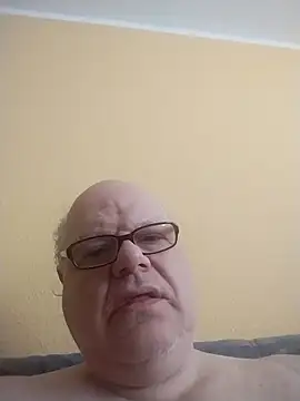Snapshot of jk6t chatting on 04-18-26, 11:34 jk6t online show from 04-18-26, 11:34