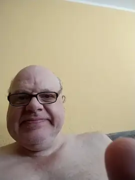 Snapshot of jk6t chatting on 05-04-26, 10:40 jk6t online show from 05-04-26, 10:40