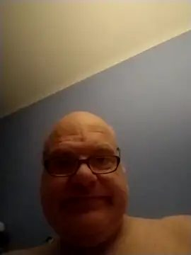 Snapshot of jk6t chatting on 12-20-25, 01:08 jk6t online show from 12-20-25, 01:08