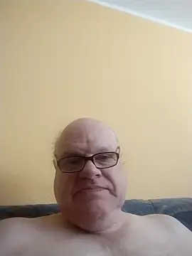 Snapshot of jk6t chatting on 05-08-26, 11:03 jk6t online show from 05-08-26, 11:03