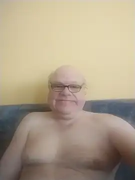 Snapshot of jk6t chatting on 04-29-26, 10:19 jk6t online show from 04-29-26, 10:19
