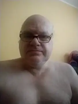 Snapshot of jk6t chatting on 12-21-25, 11:01 jk6t online show from 12-21-25, 11:01