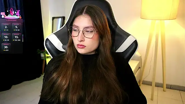 Daisha Riley online show from 09-10-25, 01:32