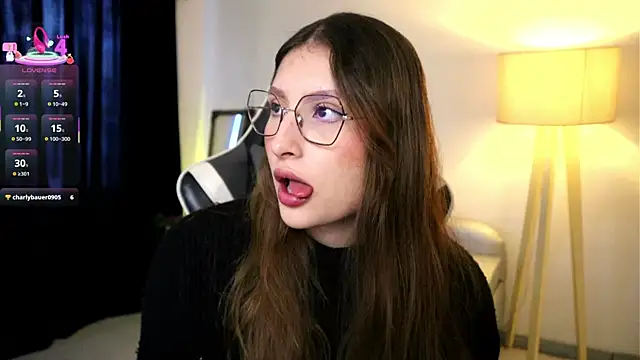 Daisha Riley online show from 09-11-25, 01:44