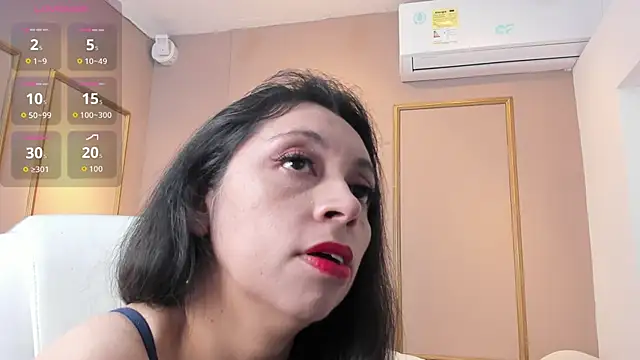 Snapshot of PerlaPreciosa chatting on 10-17-25, 03:54 PerlaPreciosa online show from 10-17-25, 03:54