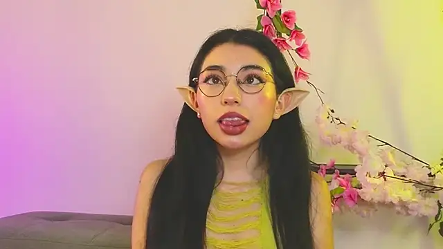 Snapshot of Sweet_Nyx chatting on 09-14-25, 10:54 Sweet Nyx online show from 09-14-25, 10:54