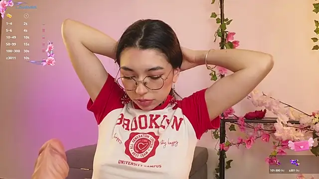 Snapshot of Sweet_Nyx chatting on 10-02-25, 08:23 Sweet Nyx online show from 10-02-25, 08:23